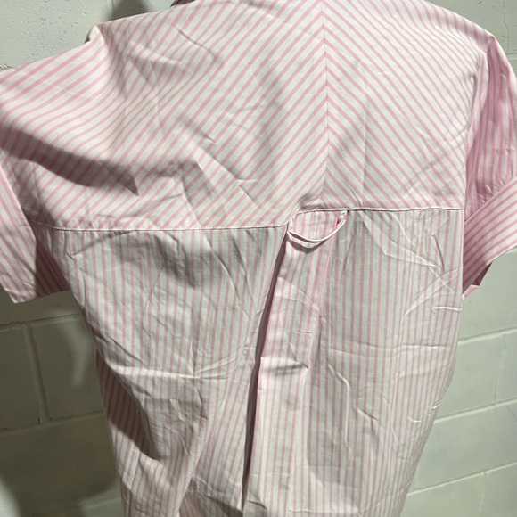 Pink and White Striped Blouse with Flutter Sleeves - Picture 4 of 4